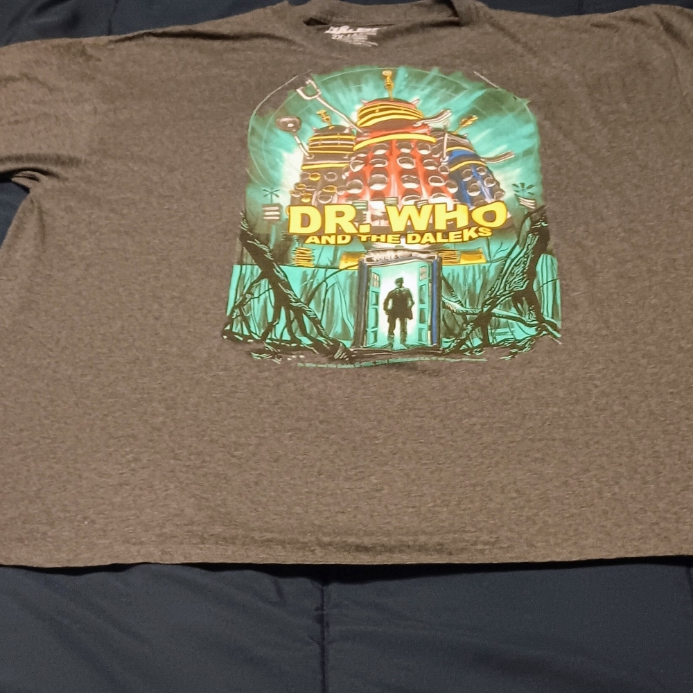 Dr. Who and the Daleks T-Shirt XXL